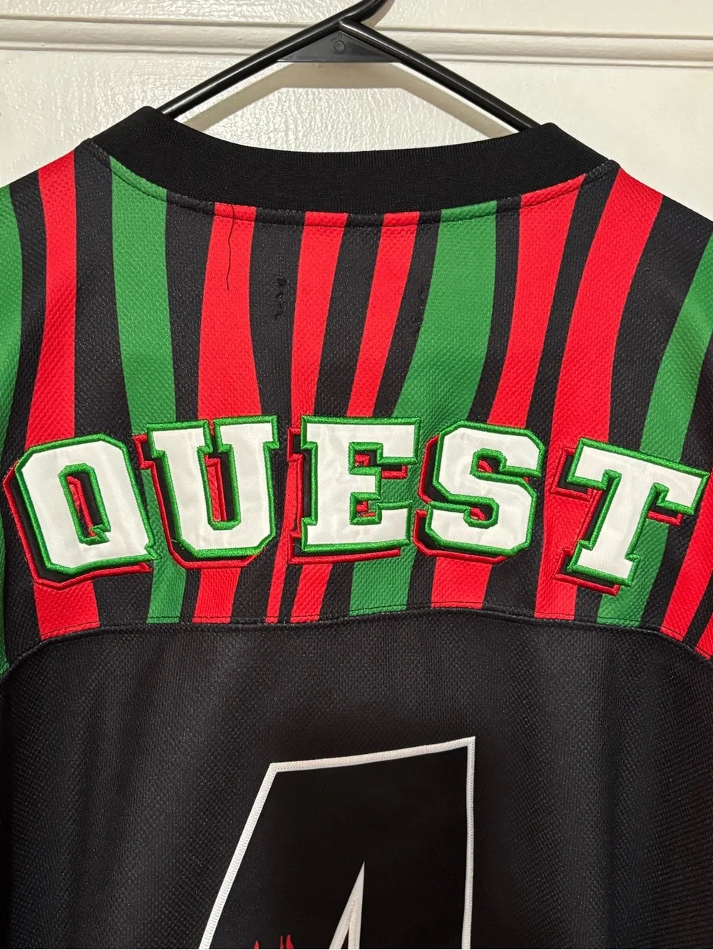 A Tribe Called Quest Low End Theory Men's Jersey - Black/Red/Green - Picture 14 of 16